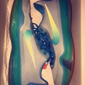 Kobe 10s (Basketball Shoes)